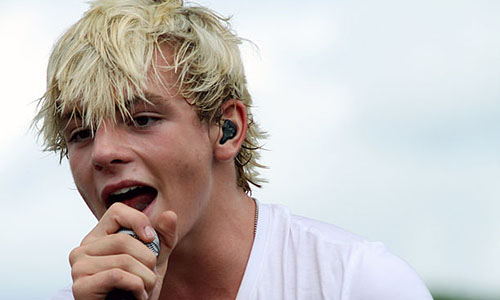 612px-Ross_Lynch_Paparazzo_Photography