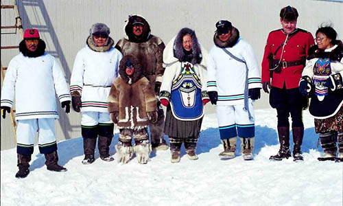 1024px-Nunavut-Feierlichkeit_(01-04-99)