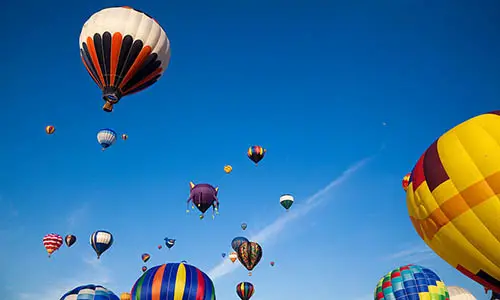 800px-Hot_Air_Balloons_1