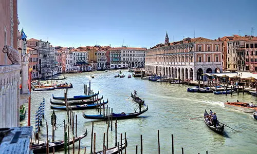 800px-Hotel_Ca_Sagredo_-_Grand_Canal_-_Venice_Italy_Venezia_-_photo_by_gnuckx_and_HDR_processing_by_Mike_G._K._(4715151316)