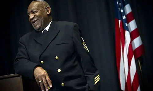 800px-US_Navy_110217-N-5549O-266_Honorary_Chief_Hospital_Corpsman_Bill_Cosby_delivers_remarks_during_his_pinning_ceremony_at_the_U.S._Navy_Memorial_in_Wa