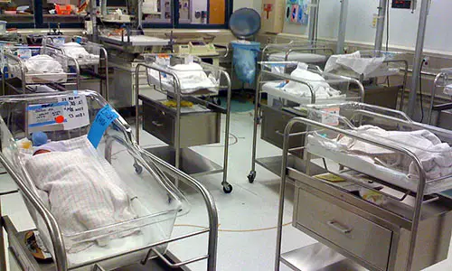 800px-UT_Health_System_Newborns