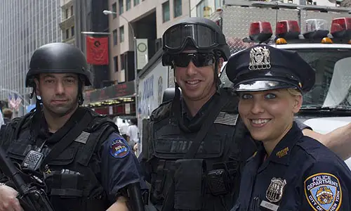 800px-New_York_Police_Department_officers